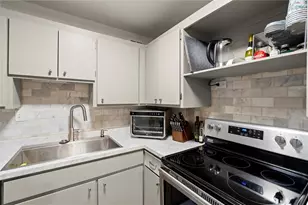 3060 Pharr Ct, Atlanta, GA 30305 - Photo 8