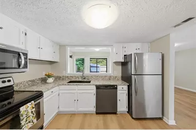 7750 Roswell Road #9F, Sandy Springs, GA 30350 - Photo 6