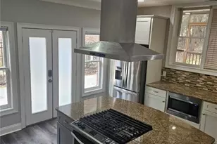 660 Forest Hills Dr, Sandy Springs, GA 30342 - Photo 6