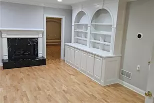 660 Forest Hills Dr, Sandy Springs, GA 30342 - Photo 8
