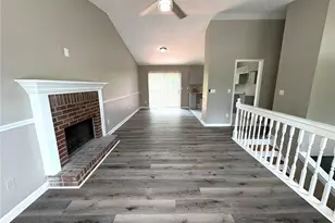 1990 Lown Farm Ln, Lithonia, GA 30058 - Photo 4