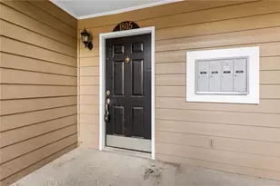 1805 Brighton Point, Atlanta, GA 30328 - Photo 2