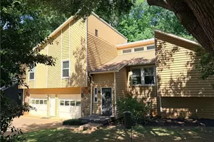 284 Angla Dr SE, Smyrna, GA 30082 - Photo 2