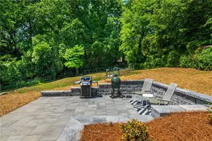 3136 Meadowood Ln, Atlanta, GA 30341 - Photo 16