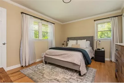 3136 Meadowood Lane, Atlanta, GA 30341 - Photo 10