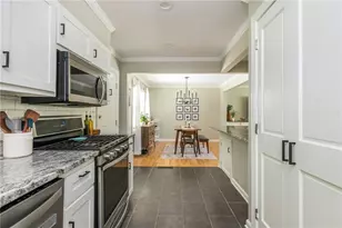 3136 Meadowood Ln, Atlanta, GA 30341 - Photo 8