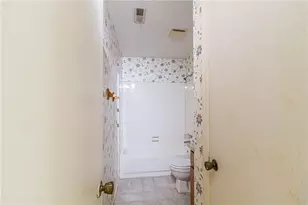 122 Sandalwood Cir, Lawrenceville, GA 30046 - Photo 18