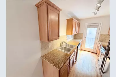 48 Peachtree Avenue NE #213, Atlanta, GA 30305 - Photo 8