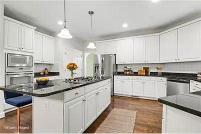 3914 Noblin Creek Drive, Duluth, GA 30097 - Photo 4