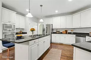 3914 Noblin Creek Dr, Duluth, GA 30097 - Photo 4