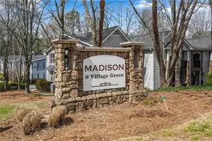 708 Madison Ln S E, Smyrna, GA 30080 - Photo 2