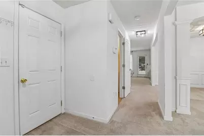 9425 Lakeview Road, Union City, GA 30291 - Photo 6