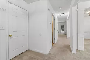 9425 Lakeview Rd, Union City, GA 30291 - Photo 6