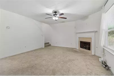 9425 Lakeview Road, Union City, GA 30291 - Photo 8