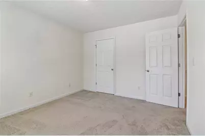 9425 Lakeview Road, Union City, GA 30291 - Photo 38