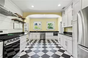 800 Bellemeade Ave NW, Atlanta, GA 30318 - Photo 10
