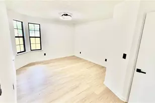 2070 Mallard Way, Lithonia, GA 30058 - Photo 12