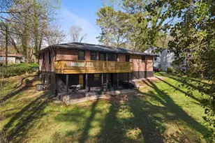 2746 Dale Creek Dr NW, Atlanta, GA 30318 - Photo 2