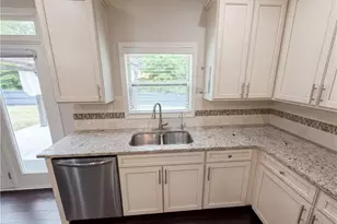 1865 Beckham St, Cumming, GA 30041 - Photo 16