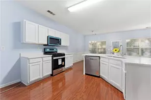 3923 Snipes Ct, Lilburn, GA 30047 - Photo 10