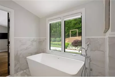 1100 Kingston Drive, Atlanta, GA 30342 - Photo 54