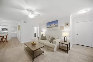 32 Arpege Way NW, Atlanta, GA 30327 - Photo 2