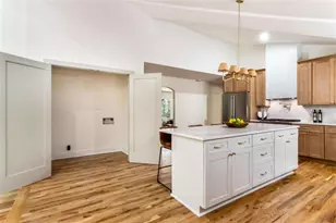 4956 Mountclaire Rd, Stone Mountain, GA 30087 - Photo 14