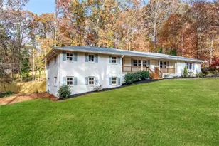 4956 Mountclaire Rd, Stone Mountain, GA 30087 - Photo 2
