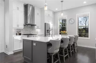 823 Canterbury Overlook, Atlanta, GA 30324 - Photo 4