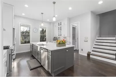 823 Canterbury Overlook, Atlanta, GA 30324 - Photo 18