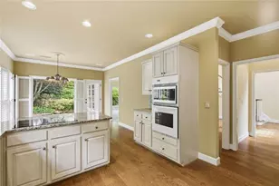 2570 Club Springs Dr, Roswell, GA 30076 - Photo 12
