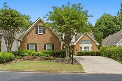 2570 Club Springs Drive, Roswell, GA 30076 - Photo 2