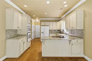 2570 Club Springs Dr, Roswell, GA 30076 - Photo 10