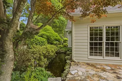 2570 Club Springs Drive, Roswell, GA 30076 - Photo 32