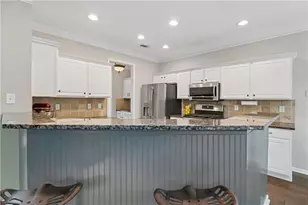 3899 Lake Ruby Ln, Suwanee, GA 30024 - Photo 4