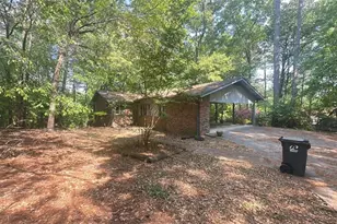 1988 Rockdale Cir, Snellville, GA 30078 - Photo 2