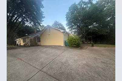 981 Woodward Park Drive, Suwanee, GA 30024 - Photo 2