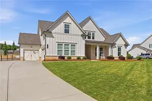 77 Wallace Dr, Winder, GA 30680 - Photo 2