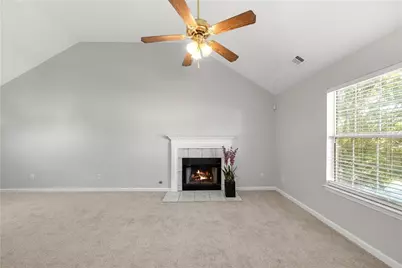 1090 Drawbridge Drive, Riverdale, GA 30296 - Photo 6