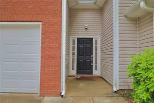876 Ashton Oak Cir, Stone Mountain, GA 30083 - Photo 4
