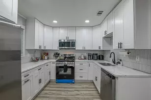 2005 Downs Pl, Lithonia, GA 30058 - Photo 10