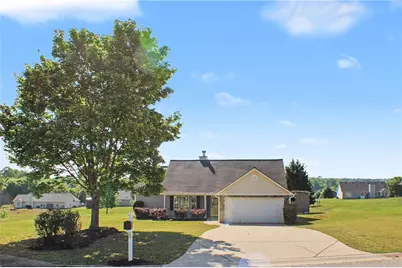 113 Bower Court, Winder, GA 30680 - Photo 2