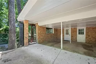 110 Bonnie Ln NE, Sandy Springs, GA 30328 - Photo 28