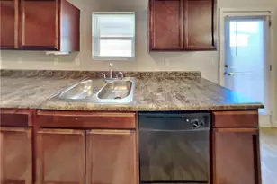 7585 Volion Pkwy, Fairburn, GA 30213 - Photo 6