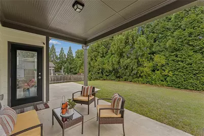 2021 Blossom Hill Drive, Roswell, GA 30076 - Photo 2
