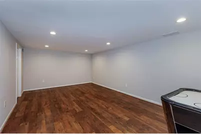 6095 River Shore Parkway NW, Sandy Springs, GA 30328 - Photo 32