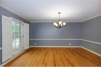 6095 River Shore Parkway NW, Sandy Springs, GA 30328 - Photo 6