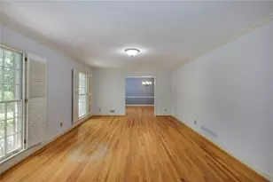 6095 River Shore Pkwy NW, Sandy Springs, GA 30328 - Photo 4