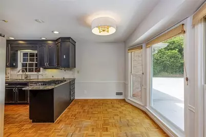 6095 River Shore Parkway NW, Sandy Springs, GA 30328 - Photo 12