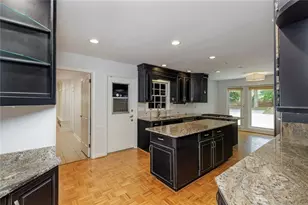 6095 River Shore Pkwy NW, Sandy Springs, GA 30328 - Photo 18